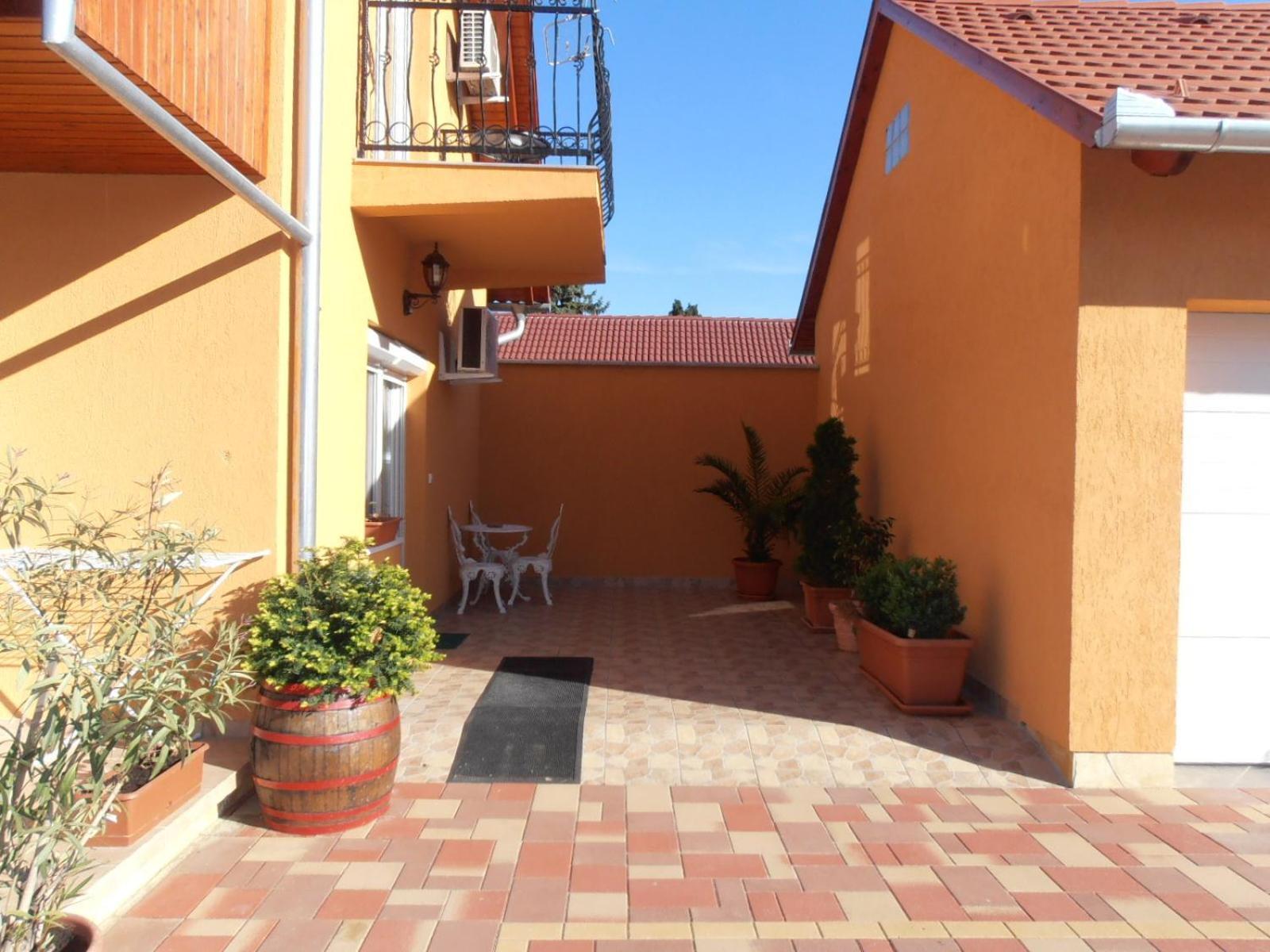 Gal Apartmanhaz Harkany Exterior photo