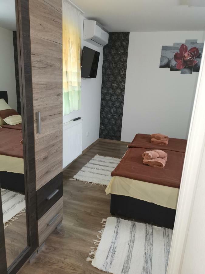 Gal Apartmanhaz Harkany Exterior photo
