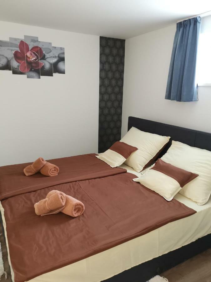 Gal Apartmanhaz Harkany Exterior photo